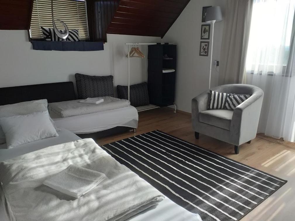 Art Inn Apartmanhaz Balaton-Gyenesdias Luaran gambar