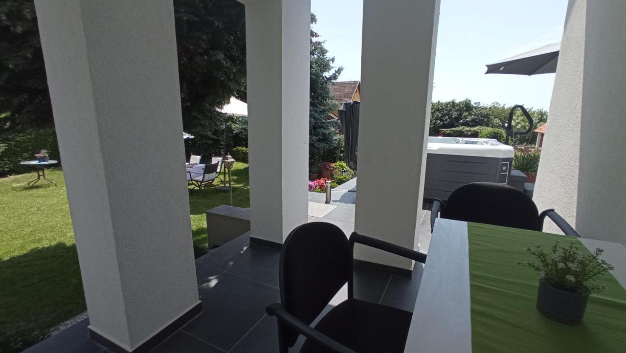 Art Inn Apartmanhaz Balaton-Gyenesdias Luaran gambar